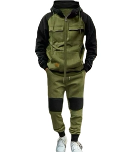 Dettaglio del set felpa con cappuccio tattica verde oliva e nera con tasche multiple