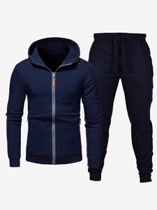 Marineblauer Herren-Trainingsanzug mit Kapuzenpullover und Jogginghose aus dichtem Strick