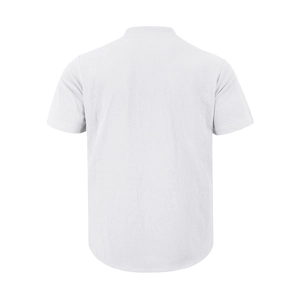 Vista posterior de una camisa blanca de lino de manga corta con textura transpirable