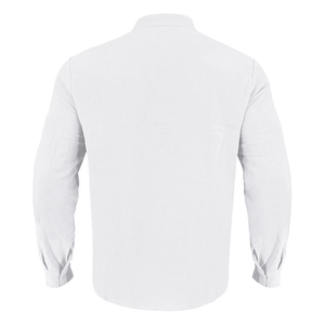 Vista posteriore di una camicia bianca in lino con trama del tessuto traspirante