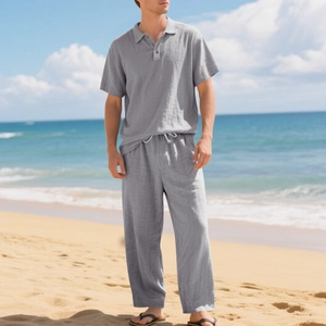 Heren zomerset van grijs katoen en linnen shirt met korte mouwen en losse broek