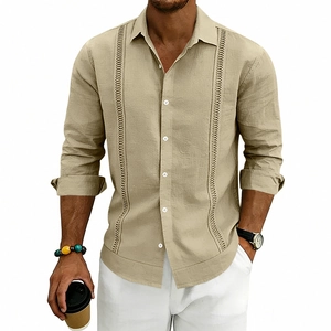 Chemise décontractée en lin kaki pour hommes avec empiècements au crochet ajouré