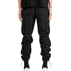 Vue arrière du pantalon cargo pour hommes avec grandes poches et ourlet à cordon de serrage