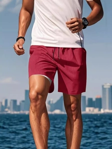 Doppellagige Sport-Shorts für Herren in Dunkelrot aus schnelltrocknendem Mesh-Gewebe