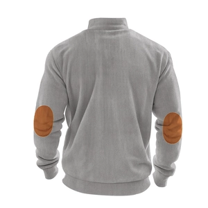 Rückansicht eines hellgrauen Cord-Sweatshirts mit kontrastierenden braunen Ellbogen-Patches