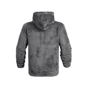 Nahaufnahme des dunkelgrauen Sherpa-Fleece-Materials und Kapuzendesign der Jacke