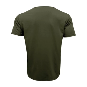 Vista posteriore della maglietta estiva da uomo verde militare traspirante