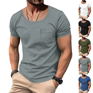 T-shirt da uomo con scollo a U e taschino sul petto in varie opzioni di colore