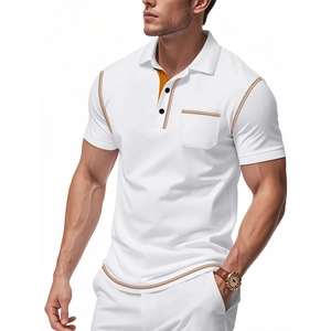 Detail van wit poloshirt voor heren met oranje contraststiksels en een borstzakje