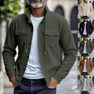 Lockere Herren-Cordjacke mit Brusttaschen und Kordelzug am Kragen in mehreren Farben
