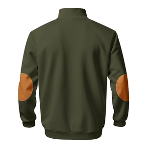 Detail van de achterkant van de olijfgroene sweater met bruine elleboogstukken en manchetten