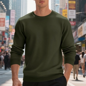 Detailansicht des olivgrünen Rundhals-Sweatshirts mit gerippten Bündchen und Saum