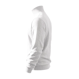Makroaufnahme von weißem Zopfstrickmuster und zweilagigem Rollkragen-Strickpullover