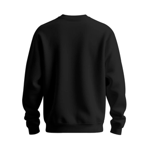 Detailansicht der Rückseite eines schwarzen Sweatshirts mit Rippbündchen und Saum