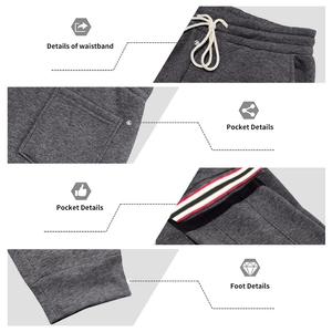 Détails d'un pantalon de jogging en polaire pour homme avec cordon et finitions rayées