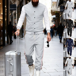 Survêtement homme 2 pièces avec veste baseball et pantalon rayé en gris et blanc contrasté