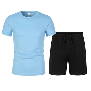 Ensemble t-shirt en maille bleu ciel et short noir pour homme en tissu respirant et séchage rapide