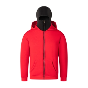 Détail d'un sweat à capuche rouge avec capuche intégrale balaclava et doublure noire