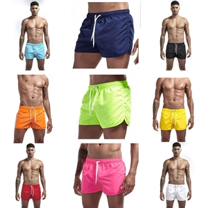 Collezione di costumi da bagno uomo ad asciugatura rapida con coulisse ed elastico