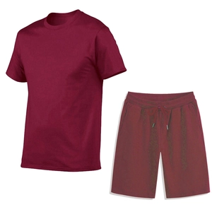Zweiteiliges sportliches Freizeit-Set aus weinroter Baumwolle mit T-Shirt und Shorts