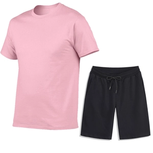 Rosa Baumwoll-T-Shirt und schwarze Kordelzug-Shorts Set für sommerliche Freizeit
