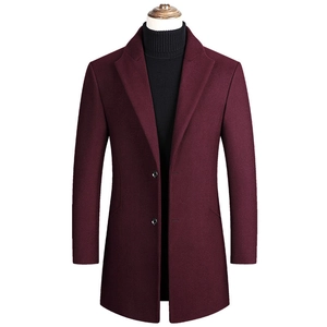 Manteau mi-long en laine bordeaux pour homme avec col à revers et fermeture boutonnée classique