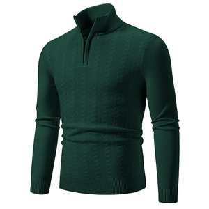 Pull homme en maille torsadée vert foncé avec demi-zip, col montant et bords-côtes