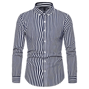 Camicia da uomo a maniche lunghe a righe blu e bianche con colletto botton-down