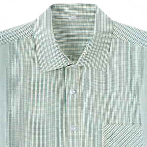 Camicia da uomo a maniche corte a quadri verde e bianco in tessuto testurizzato