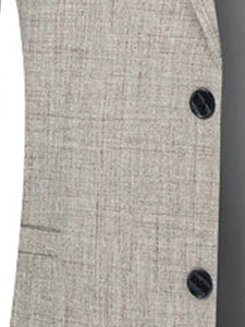 Vue détaillée de la texture en lin gris clair et des boutons noirs d'une veste pour homme