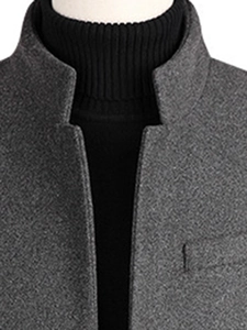 Dunkelgraue Wolljacke für Herren mit Stehkragen und einreihigem Design für den Outdoor
