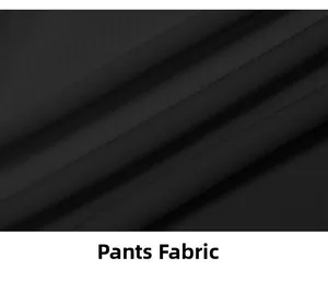 Gros plan du tissu en sergé noir pour shorts d'été montrant la texture et la douceur