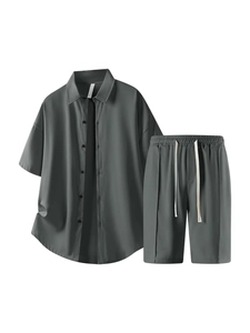 Ensemble chemise manches courtes et short à cordon en soie glacée gris foncé homme