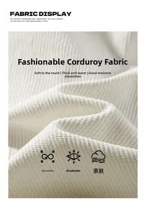 Nahaufnahme von weichem weißem Cordstoff mit warmer, atmungsaktiver und robuster Textur