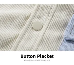 Detail der Cordjacke mit Knopfleiste und Patchwork-Nähten aus blauem Denim-Stoff