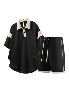 Ensemble polo et short noir pour homme avec détails contrastés crème et coupe décontractée