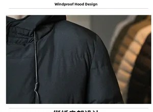 Dettaglio del cappuccio antivento e del design strutturato delle spalle del cappotto