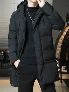 Cappotto invernale nero da uomo, modello lungo con cappuccio e trama trapuntata