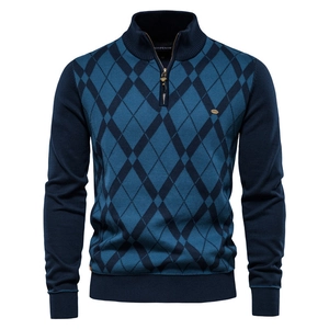 Pull en maille ajusté pour hommes avec demi-zip et motif à losanges bleu marine