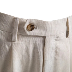 Men's off-white business shorts with lyocell cotton texture and marble button detail