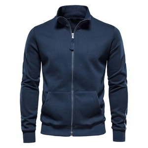 Sweat zippé homme bleu marine à col montant avec bandes blanches et poches kangourou