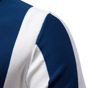 Polo in maglia a righe estiva da uomo con trama blu e bianca e colletto raffinato
