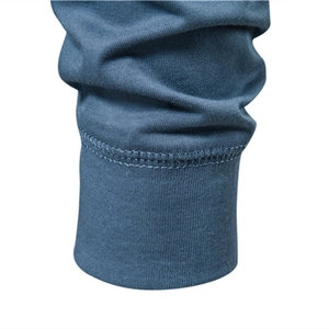 Slim fit long sleeve crewneck t-shirt with ribbed cuffs and double stitching detail