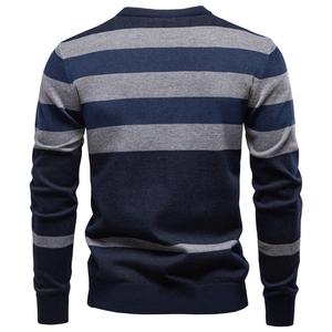 Pull en maille rayé bleu marine et gris pour hommes, col rond et poignets côtelés
