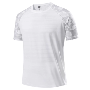 Weißes Herren-Schnelltrocken-Sport-T-Shirt mit grauen Camouflage-Ärmeln und atmungsaktivem Mesh