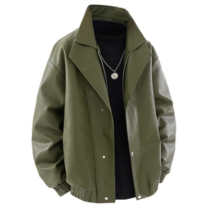 Herren PU Lederjacke in Olivgrün mit Rippbündchen und Stehkragen im Bomber-Stil