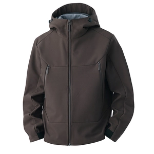 Dunkelbraune Softshelljacke für Herren mit Laser-Lüftungslöchern und winddichtem Stoff