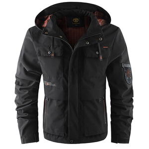 Veste à capuche noire pour hommes avec poches multiples et doublure à carreaux