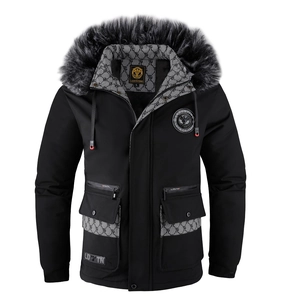 Parka d'hiver noire pour homme avec capuche en fausse fourrure grise et poches cargo
