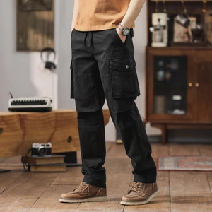 Pantalon cargo noir pour homme en toile avec taille élastique et poches latérales multiples